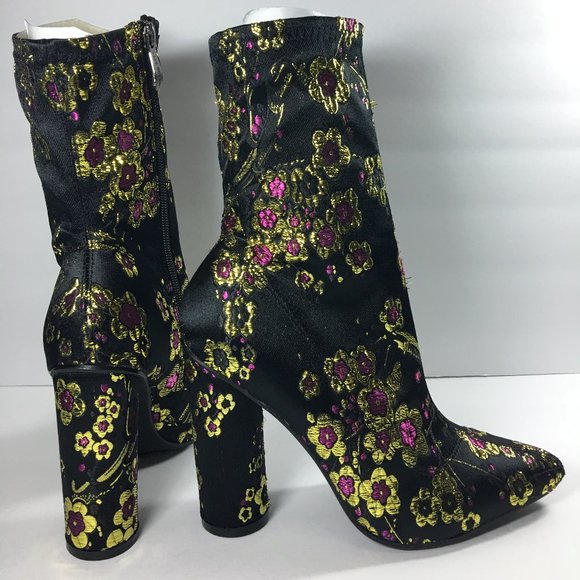 Cape Robbin Women's Floral Fabric Sock Bootie 7 - Picture 8 of 11